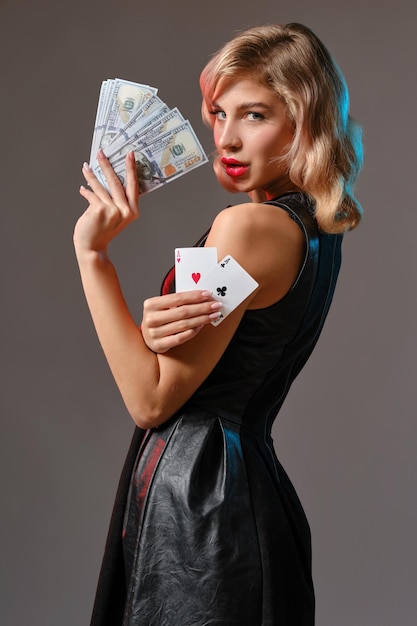 玩家在问鼎娱乐棋牌大厅通道畅玩